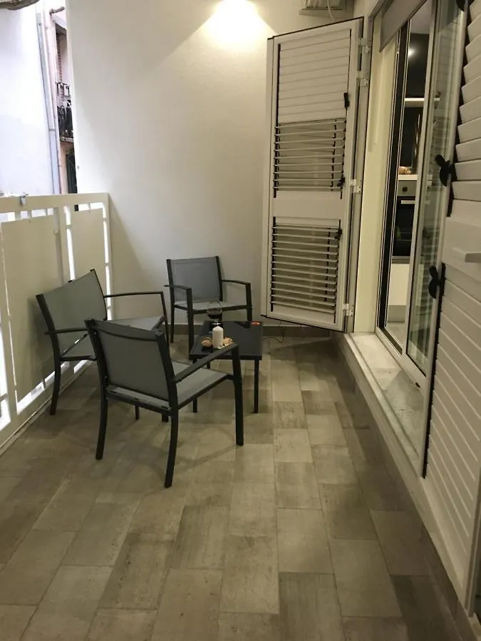 Appartamento Luxury House Letojanni